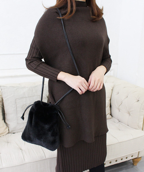 MODE ROBE（モードローブ）の「エコファーバック（ボディバッグ/ウエストポーチ・レディース・ブラック/アイボリー/ピンク・FREE）」の7枚目の写真