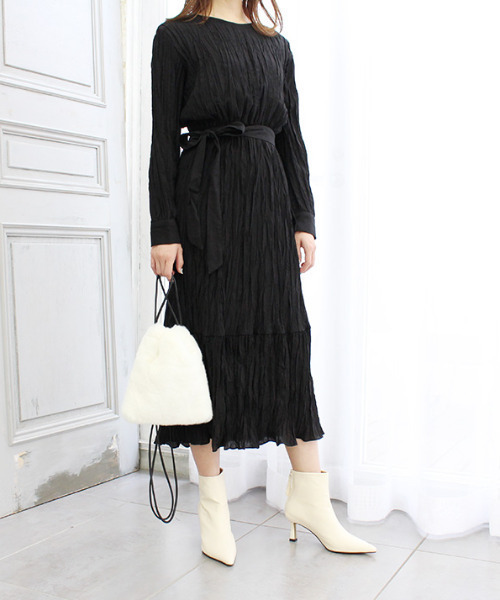 MODE ROBE（モードローブ）の「エコファーバック（ボディバッグ/ウエストポーチ・レディース・ブラック/アイボリー/ピンク・FREE）」の5枚目の写真