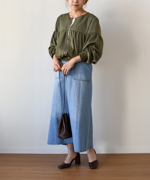 LHELBIE(レルビエ)の「ギャザージップアップブルゾン(ブルゾン・レディース・ブラック/ベージュ/カーキ・M)」の4枚目の写真