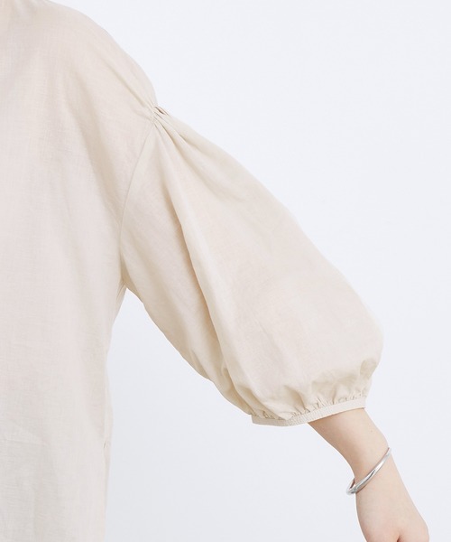 ADAM ET ROPE'（アダムエロペ）の「コットンリネンパフスリーブブラウス（シャツ/ブラウス・レディース・キナリ/サックスブルー・FREE）」の18枚目の写真