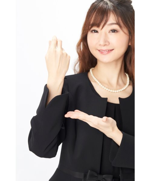 MONOIR(モノワール)の「濃染加工アンサンブル(ジャケットワンピース)(アンサンブル・レディース・ブラック・11号/9号/13号/7号)」の3枚目の写真