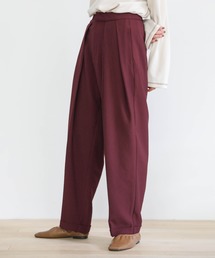 シンプルテーパードパンツ