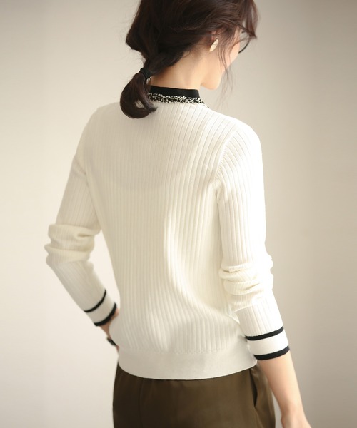 SAISON DE PAPILLON（セゾンドパピヨン）の「フリンジ切り替えバイカラーニットカーディガン（カーディガン/ボレロ・レディース・ホワイト/ブラック・L/M）」の5枚目の写真