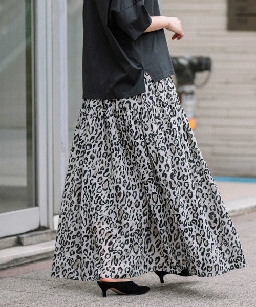 Munich（ミューニック）の「レオパードプリントツイルシフォン　シャーリングマキシスカート（スカート・レディース・ダークブラウン/アイボリー・FREE）」の22枚目の写真