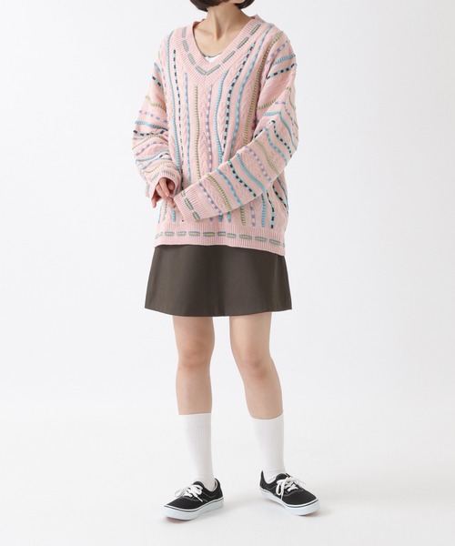 youthbath(ユースバース)の「youthbath/配色Vネックニット 2923681(ニット/セーター・レディース・ブラウン/ピンク・MEDIUM/LARGE)」の3枚目の写真