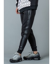 REGIEVO サイドラインジョガーパンツ 着心地抜群の大人のジョガーパンツ