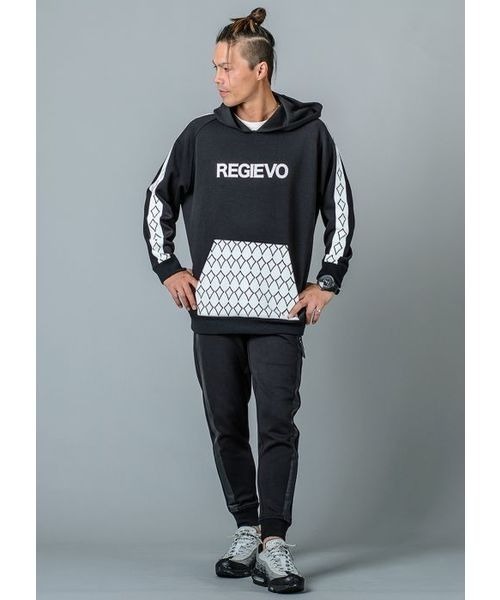 REGIEVO（レジエボ）の「REGIEVO サイドラインジョガーパンツ 着心地抜群の大人のジョガーパンツ（スウェットパンツ・メンズ・ブラック/グレー・M/XL/L/S）」の3枚目の写真