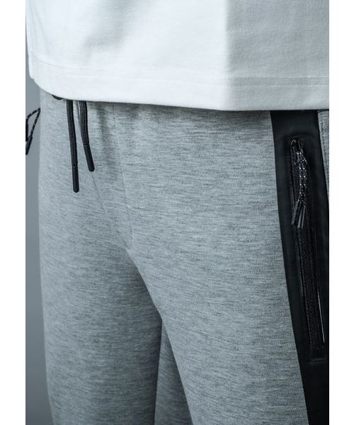REGIEVO（レジエボ）の「REGIEVO サイドラインジョガーパンツ 着心地抜群の大人のジョガーパンツ（スウェットパンツ・メンズ・ブラック/グレー・M/XL/L/S）」の5枚目の写真