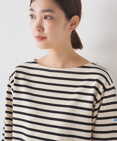 OMNES（オムネス）の「【ユニセックス】バスク生地　ボートネック長袖Tシャツ（Tシャツ/カットソー・レディース・ホワイト/ブラック/ベージュ/グレー/ホワイト×グレー/ホワイト系その他/ブラック系その他/ホワイト×ネイビー/ネイビー/ブラック系/ベージュ系その他/ホワイト×ブルー・SMALL/MEDIUM/LARGE/X-LARGE/XX-LARGE）」の17枚目の写真