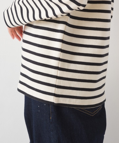 OMNES（オムネス）の「【ユニセックス】バスク生地　ボートネック長袖Tシャツ（Tシャツ/カットソー・レディース・ホワイト/ブラック/ベージュ/グレー/ホワイト×グレー/ホワイト系その他/ブラック系その他/ホワイト×ネイビー/ネイビー/ブラック系/ベージュ系その他/ホワイト×ブルー・SMALL/MEDIUM/LARGE/X-LARGE/XX-LARGE）」の15枚目の写真