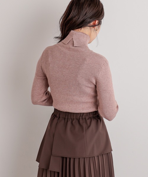 natural couture（ナチュラルクチュール）の「もちもちベーシックリブタートル（ニット/セーター・レディース・オフホワイト/グリーン/ライトベージュ/その他1/サックスブルー/その他2/ブラック・FREE）」の13枚目の写真