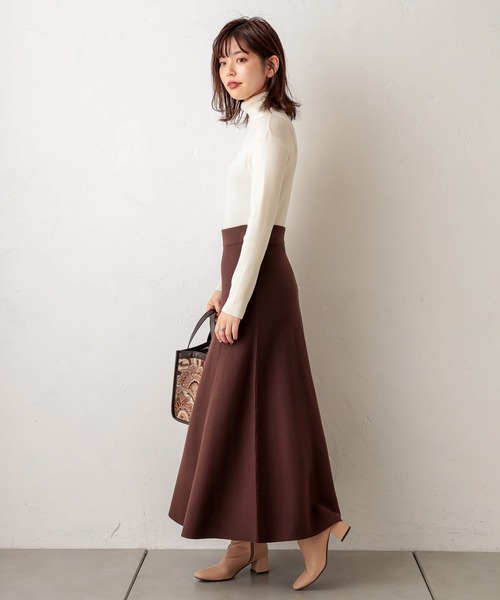 natural couture（ナチュラルクチュール）の「もちもちベーシックリブタートル（ニット/セーター・レディース・オフホワイト/グリーン/ライトベージュ/その他1/サックスブルー/その他2/ブラック・FREE）」の12枚目の写真