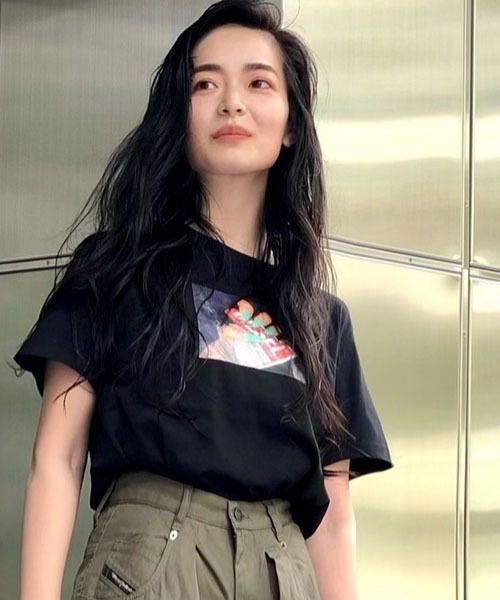 DIESEL（ディーゼル）の「レディース Tシャツ 半袖 プリント クルーネック レギュラーフィット（Tシャツ/カットソー・レディース・ホワイト/ブラック・LARGE/X-SMALL/MEDIUM/SMALL）」の2枚目の写真