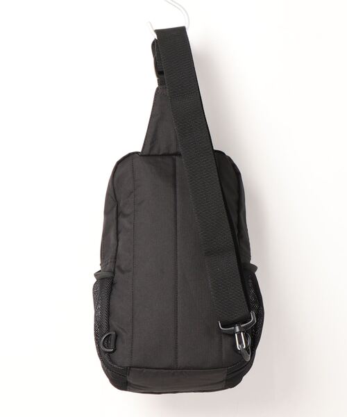 Champion(チャンピオン)の「Champion/チャンピオン スペース ボディーバッグ 63162(ボディバッグ/ウエストポーチ・メンズ・ネイビー/ブラック/ライトブルー・FREE)」の4枚目の写真