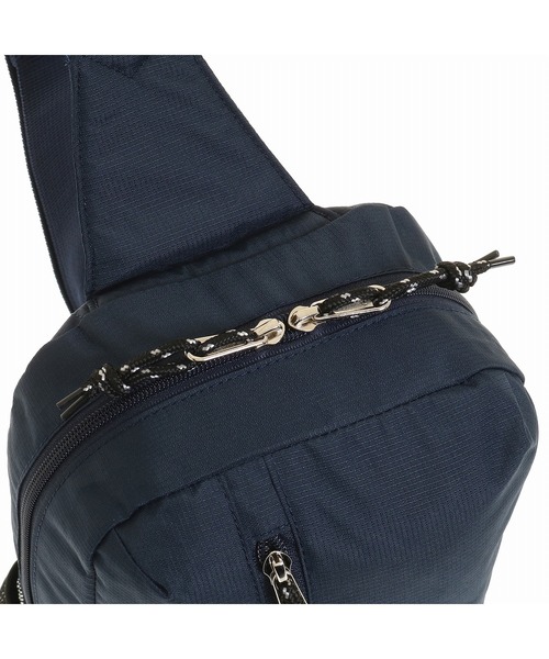 Champion(チャンピオン)の「Champion/チャンピオン スペース ボディーバッグ 63162(ボディバッグ/ウエストポーチ・メンズ・ネイビー/ブラック/ライトブルー・FREE)」の17枚目の写真