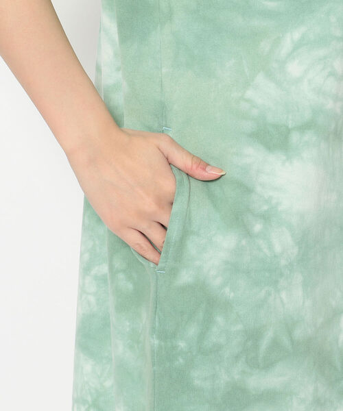 MANASTASH（マナスタッシュ）の「MANASTASH/マナスタッシュ　W-s TIEDYE LEAF LOGO　タイダイワンピ―ス（ワンピース・レディース・ベージュ/ブラウン/グリーン・MEDIUM）」の11枚目の写真