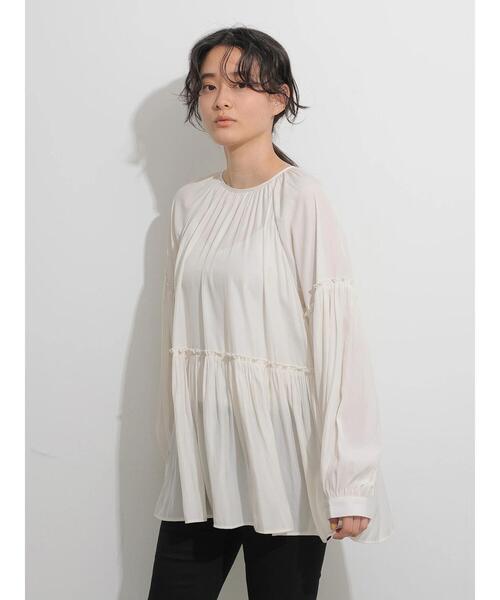 AMERICAN HOLIC(アメリカンホリック)の「ティアードギャザーブラウス(シャツ/ブラウス・レディース・グレイッシュベージュ/アイボリー/サックスブルー/ブラック・FREE)」の21枚目の写真