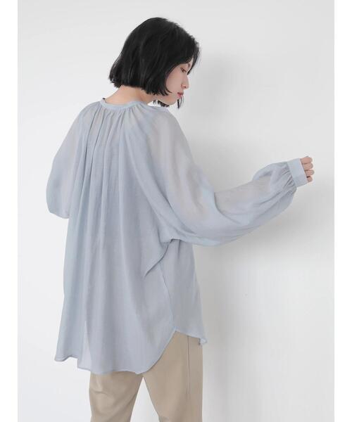 AMERICAN HOLIC（アメリカンホリック）の「シアードルマンギャザーブラウス（シャツ/ブラウス・レディース・チャコールグレー/ライトグレー/ベージュ/サックスブルー/イエロー・MEDIUM/LARGE）」の9枚目の写真