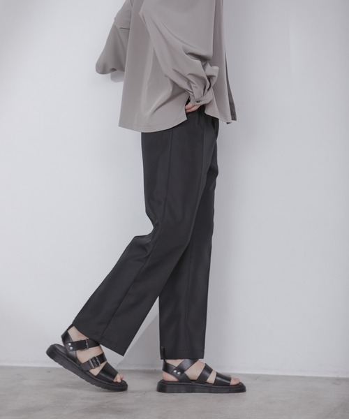Loose/ルース(ルース)の「ハイウエスト フルレングス ストレートパンツ(スラックス・メンズ・ブラック/オフホワイト/グレー系その他/グレイッシュベージュ・S/M/L)」の18枚目の写真