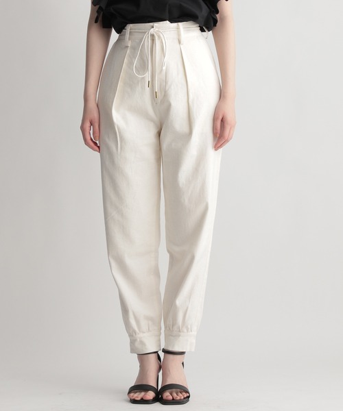 Andemiu（アンデミュウ）の「タックジョガーパンツ950335（その他パンツ・レディース・ホワイト/ブラウン/ネイビー・SMALL/MEDIUM）」の11枚目の写真