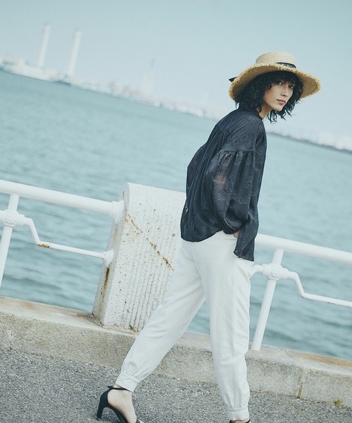 パンツ moi Andemiu（アンデミュウ）の「タックジョガーパンツ950335