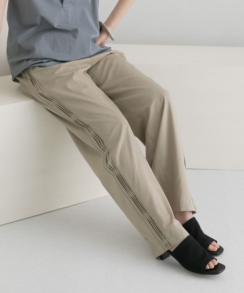 LAATO（ラート）の「RELAX TACK PANTS（その他パンツ・レディース・カーキ/ベージュ/グリーン・FREE）」の2枚目の写真