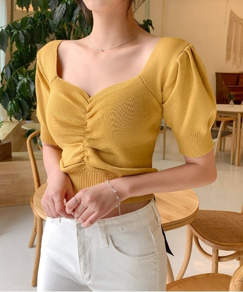 chuu（チュー）の「CHUU シャーリングニットソー（Tシャツ/カットソー・レディース・ブラック/ベージュ/パープル/レッド/カーキ/イエロー・FREE）」の21枚目の写真