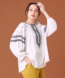 THE STATION STORE | ＜closet story（クローゼットストーリー）＞ ヨウリュウ シシュウ ギャザー スモックブラウス -ウォッシャブル-(シャツ/ブラウス)