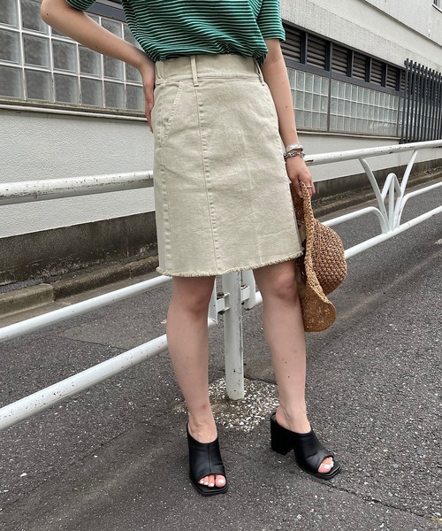 Chico(チコ)の「切替デニムミニスカート(デニムスカート・レディース・ブラック/グリーン/ピンク・SMALL/MEDIUM)」の8枚目の写真