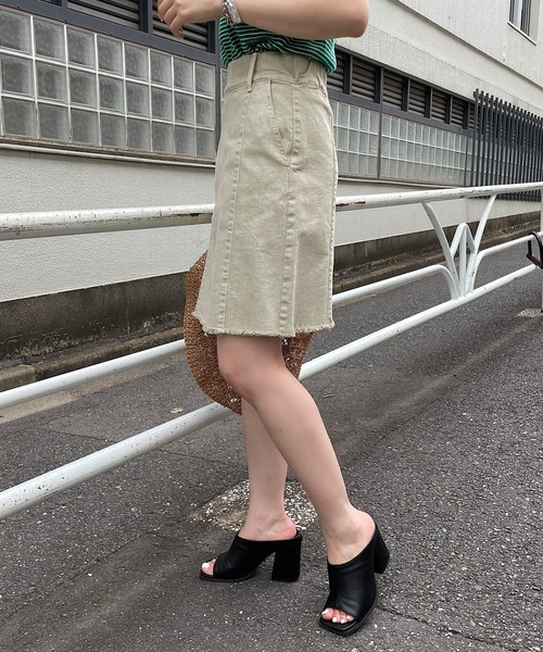 Chico(チコ)の「切替デニムミニスカート(デニムスカート・レディース・ブラック/グリーン/ピンク・SMALL/MEDIUM)」の14枚目の写真
