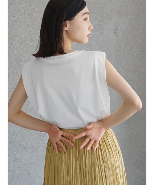 AMERICAN HOLIC（アメリカンホリック）の「サイドタックフレアノースリーブカットプルオーバー ＊（Tシャツ/カットソー・レディース・モカ/ブラック/オフホワイト/ライトグレー・M/L）」の15枚目の写真