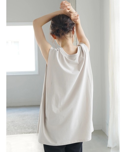 AMERICAN HOLIC（アメリカンホリック）の「サイドタックフレアノースリーブカットプルオーバー ＊（Tシャツ/カットソー・レディース・モカ/ブラック/オフホワイト/ライトグレー・M/L）」の21枚目の写真