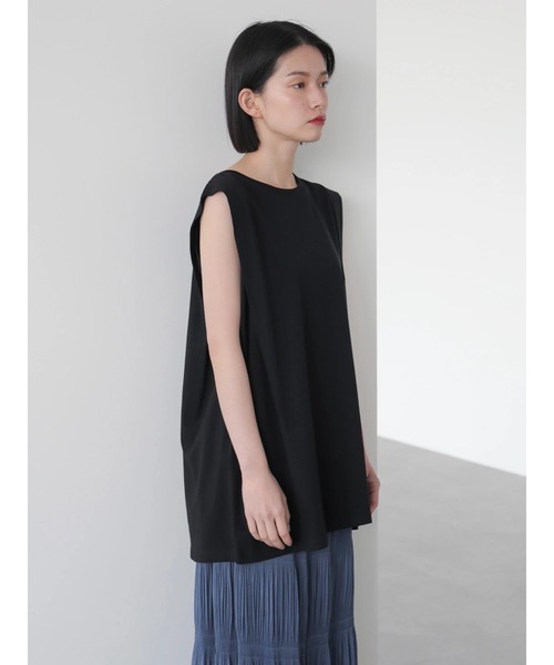 AMERICAN HOLIC（アメリカンホリック）の「サイドタックフレアノースリーブカットプルオーバー ＊（Tシャツ/カットソー・レディース・モカ/ブラック/オフホワイト/ライトグレー・M/L）」の8枚目の写真