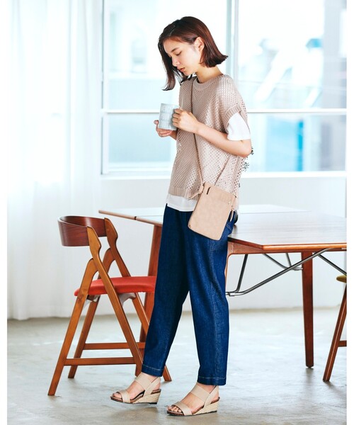 SHOO・LA・RUE（シューラルー）の「◆カードケース付縦型ポシェット（ショルダーバッグ・レディース・チャコールグレー/ベージュ/カーキ/ピンク系9・00）」の6枚目の写真