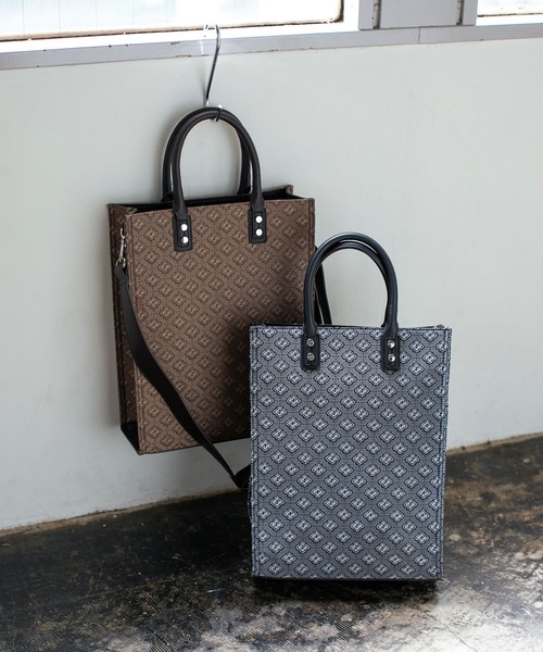 PAGEBOY(ページボーイ)の「モノグラムクラシックトート(トートバッグ・レディース・ブラック系その他/ブラウン系その他・ONE SIZE)」の2枚目の写真