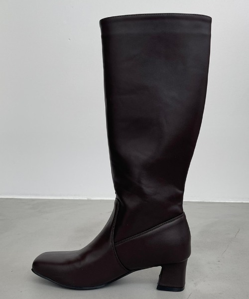 NEUNA（ヌナ）の「履き心地抜群スクエアトゥ/ヴィーガンレザーロングブーツ（ブーツ・レディース・ブラック/ブラウン・SMALL/MEDIUM/LARGE）」の12枚目の写真