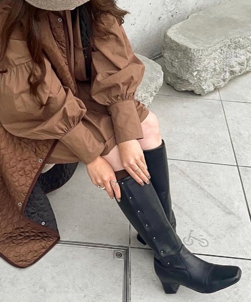 NEUNA（ヌナ）の「履き心地抜群スクエアトゥ/ヴィーガンレザーロングブーツ（ブーツ・レディース・ブラック/ブラウン・SMALL/MEDIUM/LARGE）」の20枚目の写真