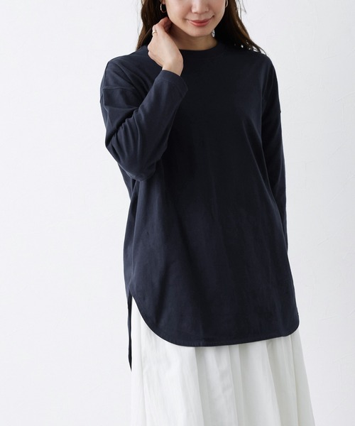 Pierrot(ピエロ)の「コットンロングスリーブTシャツ(Tシャツ/カットソー・レディース・ブラック/オフホワイト/モカ/グレイッシュベージュ/チャコール/ネイビー/ライトグレー・M/L/S/LL)」の7枚目の写真