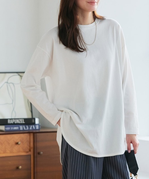 Pierrot(ピエロ)の「コットンロングスリーブTシャツ(Tシャツ/カットソー・レディース・ブラック/オフホワイト/モカ/グレイッシュベージュ/チャコール/ネイビー/ライトグレー・M/L/S/LL)」の16枚目の写真