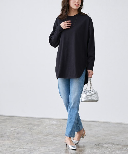 Pierrot(ピエロ)の「コットンロングスリーブTシャツ(Tシャツ/カットソー・レディース・ブラック/オフホワイト/モカ/グレイッシュベージュ/チャコール/ネイビー/ライトグレー・M/L/S/LL)」の13枚目の写真