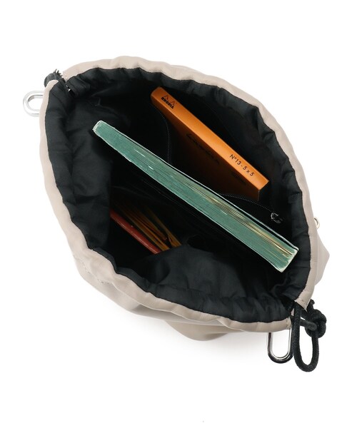 tk.TAKEO KIKUCHI(ティーケータケオキクチ)の「◆FL巾着バッグ(ハンドバッグ・メンズ・ベージュ/ブラック・00)」の12枚目の写真