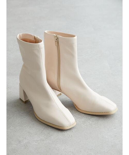 Green　Parks（グリーンパークス）の「・minia スクエアトゥストレッチブーツ＊＊（ブーツ・レディース・アイボリー/ブラック・S/LL/M/L）」の9枚目の写真