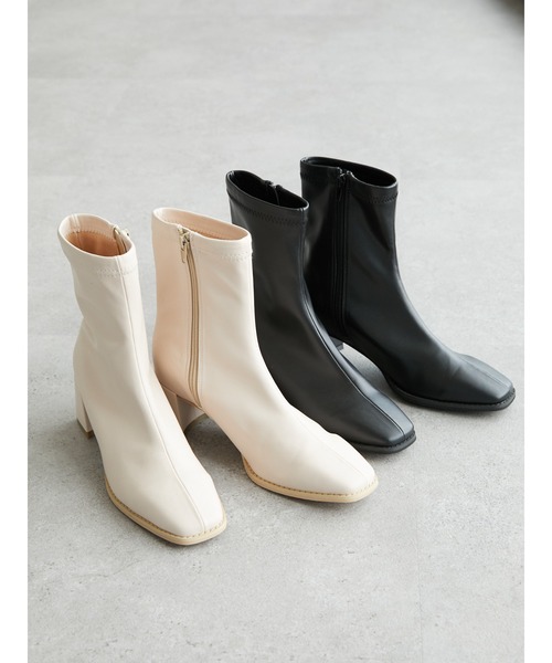 Green　Parks（グリーンパークス）の「・minia スクエアトゥストレッチブーツ＊＊（ブーツ・レディース・アイボリー/ブラック・S/LL/M/L）」の4枚目の写真