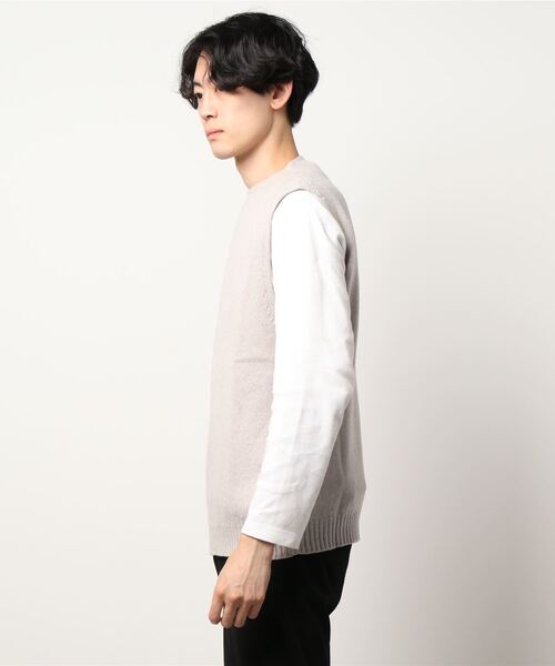 Morris & Sons(モリスアンドサンズ)の「【MORRIS & SONS】ジーロンラム ニットベスト MEN(ベスト・メンズ・ブラック/ネイビー/ダークグレー/オートミール・2/3)」の8枚目の写真