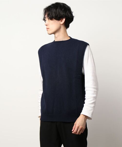 Morris & Sons(モリスアンドサンズ)の「【MORRIS & SONS】ジーロンラム ニットベスト MEN(ベスト・メンズ・ブラック/ネイビー/ダークグレー/オートミール・2/3)」の6枚目の写真