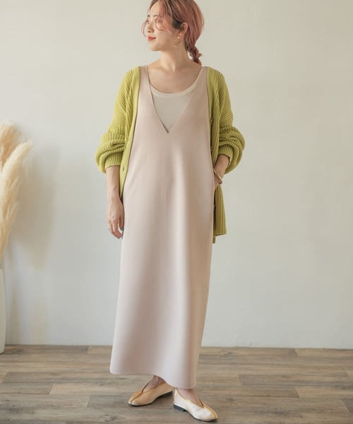 ITEMS URBANRESEARCH（アイテムズ アーバンリサーチ）の「Vネックジャンパースカート（ジャンパースカート・レディース・キャメル/ベージュ/ブラック・FREE）」の13枚目の写真