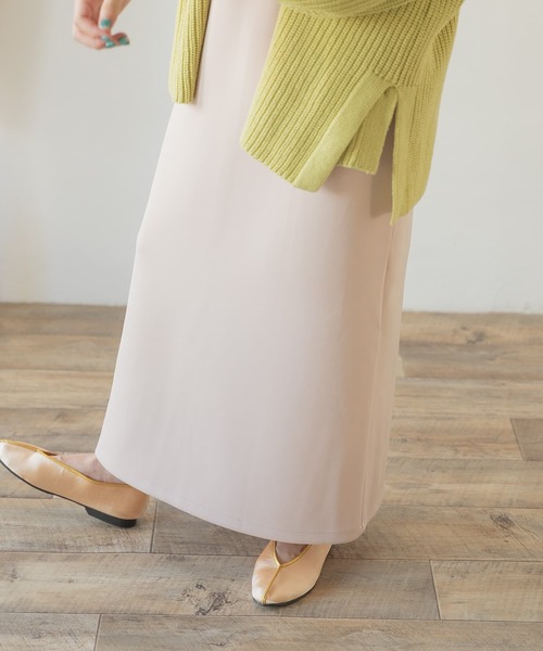 ITEMS URBANRESEARCH（アイテムズ アーバンリサーチ）の「Vネックジャンパースカート（ジャンパースカート・レディース・キャメル/ベージュ/ブラック・FREE）」の16枚目の写真