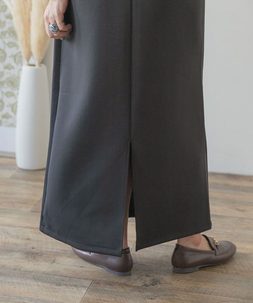 ITEMS URBANRESEARCH（アイテムズ アーバンリサーチ）の「Vネックジャンパースカート（ジャンパースカート・レディース・キャメル/ベージュ/ブラック・FREE）」の21枚目の写真