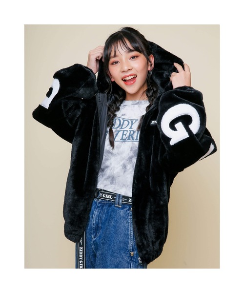ZIDDY(ジディ)の「ZIDDY/【ニコ☆プチ掲載】 ロゴ ファー フード ジャケット(130cm~160cm)(その他アウター・キッズ・ベージュ/ブラック/パープル・130/150/160/140)」の2枚目の写真