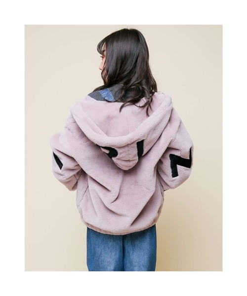 ZIDDY(ジディ)の「ZIDDY/【ニコ☆プチ掲載】 ロゴ ファー フード ジャケット(130cm~160cm)(その他アウター・キッズ・ベージュ/ブラック/パープル・130/150/160/140)」の4枚目の写真